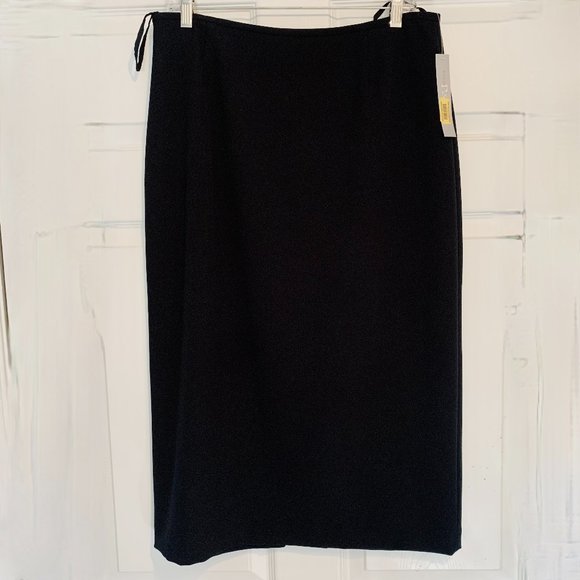 Preston & York...Navy Blue... A Line...Back Slit Skirt... Women's Size 10 - Picture 1 of 5